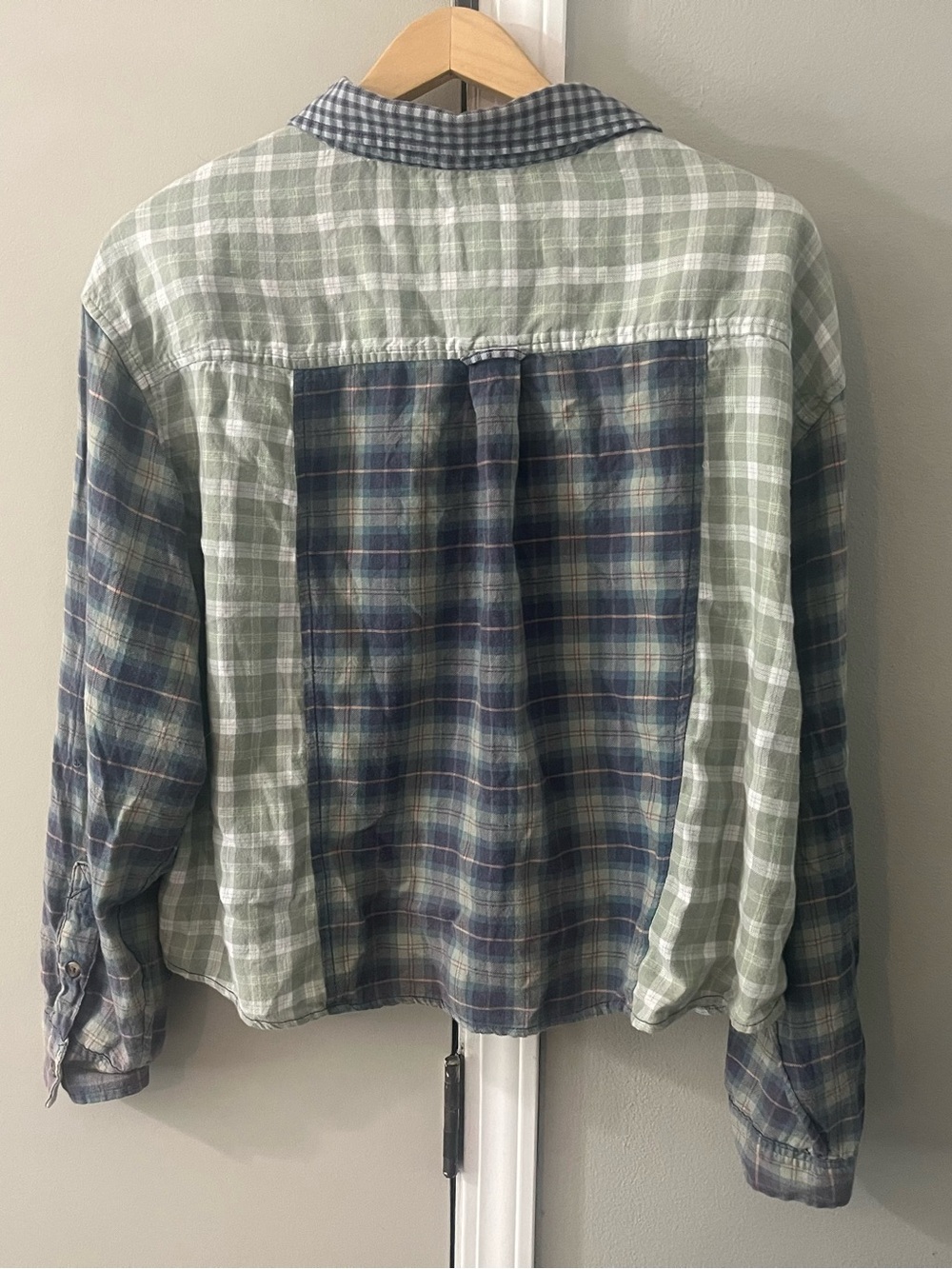 American Eagle Outfitters Plaid Long Sleeve Boxy Shirt, Women’s XL, Cozy - Picture 2 of 3